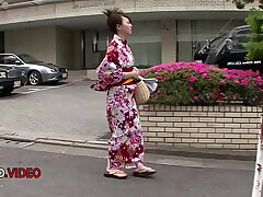 Nozomi Hazuki's Dazzling JAV Blowjobs